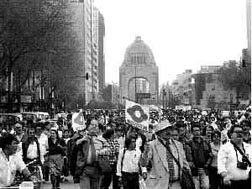 protesta obrera que segun el dr. no debiera existir en su paraiso neoliberal