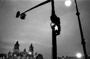 vc-zocalo-noche-jpg