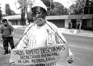 petroleros-protesta-casa-fox.jp