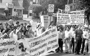 bloqueo-trabajadores-conalep.jp