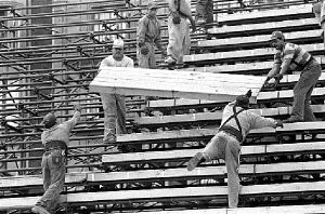 trabajadores-preparativos-jpg