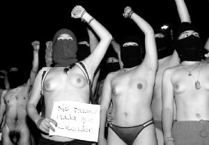 protesta-desnudos2