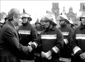 amlo_bomberos01