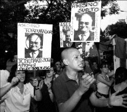 Ťuruguay-desaparec-protesta