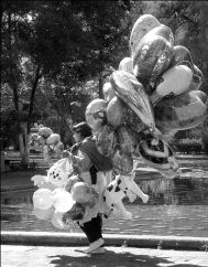 globos_mujer_033