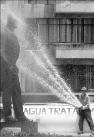 estatua_agua_fo01