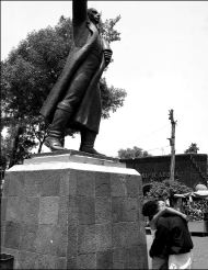 coyoacan_abrazo_8ja