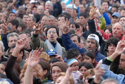 Multitudinario mitin por los tres años de gobierno de Kirchner