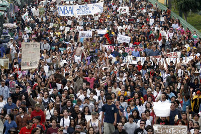 EN DEFENSA DE LA CULTURA Y LA EDUCACION