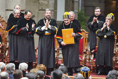 HONORIS CAUSA DE LA UNAM