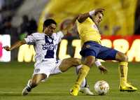 Blanco, marcado por Fausto Pinto en la final jugada ayer en el estadio Hidalgo