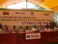 Ceremonia de entrega al gobierno de Durango de 18 escuelas públicas rehabilitadas