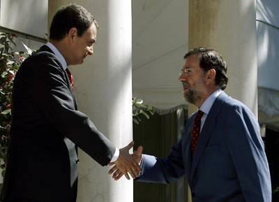 RODRIGUEZ ZAPATERO Y RAJOY SE UNEN CONTRA ETA