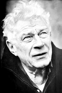 Imagen del escritor tomada del libro John Berger, selected essays, publicado por Pantheon Books, en Nueva York