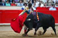 El retorno de José Tomás a los ruedos fue todo un éxito al cortar una oreja a su primer astado, con pañuelos que llenaron la plaza Monumental de Barcelona, y dos apéndices más a su segundo. A decir de un aficionado: ''no sé si merecía una, dos, tres orejas o de plano ninguna. Pero es lo de menos, ya que nunca había visto torear así''