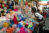 Comerciantes irregulares en la calle Tabaqueros, colonia Centro