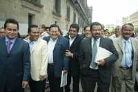 Los jefes delegacionales Leonel Luna (Alvaro Obregón), Horacio Martínez (Iztapalapa), Guillermo Sánchez (Tlalpan), Héctor Guijosa (Magdalena Contreras), José Luis Muñoz (Cuauhtémoc), Gilberto Ensástiga (Tláhuac) y Remedios Ledesma (Cuajimalpa)