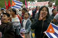 Marcha de apoyo al pueblo de Cuba en el 54 aniversario del asalto al cuartel Moncada, que dio inicio a la revolución encabezada por Fidel Castro