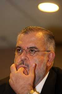 José Luis Soberanes Fernández, ombudsman mexicano, durante la firma de un convenio de colaboración con el Instituto Nacional de las Mujeres