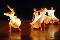 Barro Rojo durante una de sus presentaciones en el Teatro de la Danza