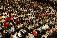 La entrega de apoyos se llevó a cabo en el Auditorio Nacional