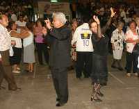 Festejo en el Palacio de los Deportes con motivo del Día del Adulto Mayor