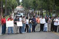 Reporteros sinaloenses se manifestaron ayer en la capital del estado para exigir que se investigue el asesinato del periodista Óscar Rivera, quien fungía como vocero del área de seguridad del gobierno local  Rolando Carvajal