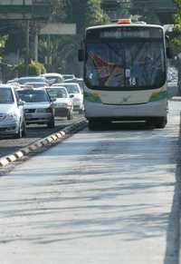 Usuarios señalaron debilidades en el servicio del Metrobús, como la falta de unidades, y propusieron mejorar su frecuencia para evitar saturaciones e instalar más máquinas de recarga