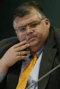 La Secretaría de Hacienda, que encabeza Agustín Carstens (en una imagen de archivo), anticipó una mejora en el crecimiento de la economía con la reforma hacendaria