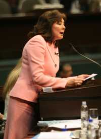 Beatriz Zavala, secretaria de Desarrollo Social, durante su comparecencia en la Cámara de Diputados el jueves 27 de septiembre