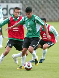 Carlos Salcido, de los pocos veteranos llamados al Tricolor