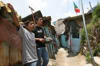 En la colonia Presa Sección Hornos, en la delegación Álvaro Obregón, algunas familias que habitaban este predio fueron reubicadas en un albergue por estar en riesgo su vivienda