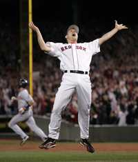 Jonathan Papelbon, de Medias Rojas de Boston, celebra el triunfo sobre Indios de Cleveland y su pase a la Serie Mundial de beisbol de Grandes Ligas