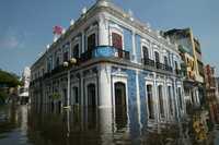 El Museo de Historia, también conocido como la Casa de los Azulejos, en el anegado centro de Villahermosa, Tabasco