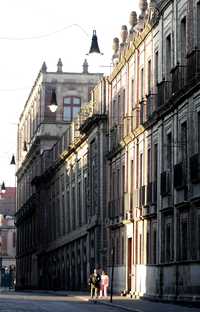 Así lucen las calles del Centro Histórico sin ambulantes en el perímetro A. Aquí, sobre Correo Mayor