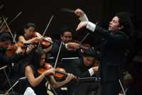 Gustavo Dudamel en el podio de la Sinfónica de la Juventud Venezolana Simón Bolívar, el pasado domingo, durante el primer concierto que ofrecieron en el Carnegie Hall, en Nueva York. Este jueves, el joven director y esa orquesta harán historia en el Palacio de Bellas Artes, en la ciudad de México