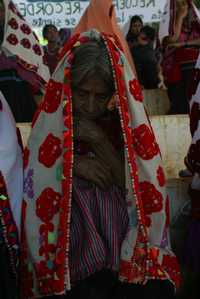 Integrantes de la organización Las Abejas, ayer durante la misa mensual en Acteal en memoria de las víctimas