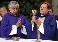 Norberto Rivera durante misa de ayer en la Catedral Metropolitana