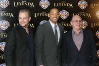 Esta es la primera película en la que sé dónde estamos y hacia dónde vamos, expresó Will Smith (en la imagen, entre Lawrence, a la derecha, y Goldsman) en rueda de prensa