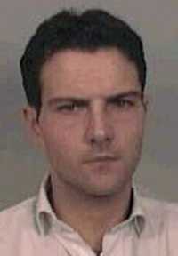 Jerome Kerviel, el joven corredor francés a quien se atribuyen pérdidas que costaron al banco Societé Generale unos 5 mil millones de euros, en una imagen tomada el 24 de febrero de 2007