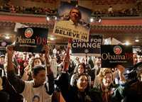 Latinos repletan un teatro para escuchar a Barack Obama, ayer en San Francisco