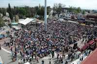 Aspecto de la ceremonia en la que mil 505 parejas se casaron ayer en Ecatepec, estado de México