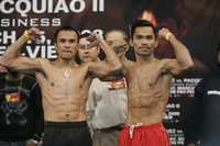 El mexicano Juan Manuel Márquez y el filipino Manny Pacquiao, durante la ceremonia de pesaje