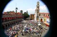 Cientos de campesinos reunidos en Plaza Lerdo de Jalapa, Veracruz, se quejaron de que las autoridades federales y estatales se han olvidado del campo veracruzano, que, dijeron, está sumido en la pobreza, la ignorancia, la migración y el abandono