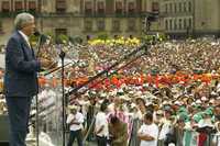 Andrés Manuel López Obrador, durante el acto de este domingo en la Plaza de la Constitución