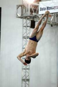 El mexicano Yahel Castillo se repuso de un titubeante inicio y ganó la medalla de oro en trampolín de tres metros