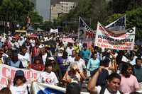 Aspecto de la manifestación que aglutinó este jueves a profesores disidentes y sindicatos