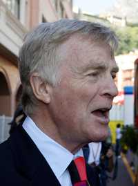 Pese al escándalo sexual, el británico Max Mosley no dejará la FIA