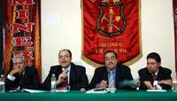 Mario Antonio del Toro, Eduardo Amerena, Carlos Pavón y Efraín Cárdenas, del sindicato minero, ayer en conferencia de prensa para responder a las acusaciones del secretario del Trabajo