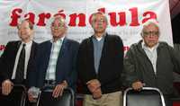 Antonio Gershenson, Arnaldo Córdova, Rolando Cordera y Carlos Monsiváis, durante el foro sobre la reforma energética organizado por el grupo Farándula en el salón Los Ángeles  María Luisa Severiano